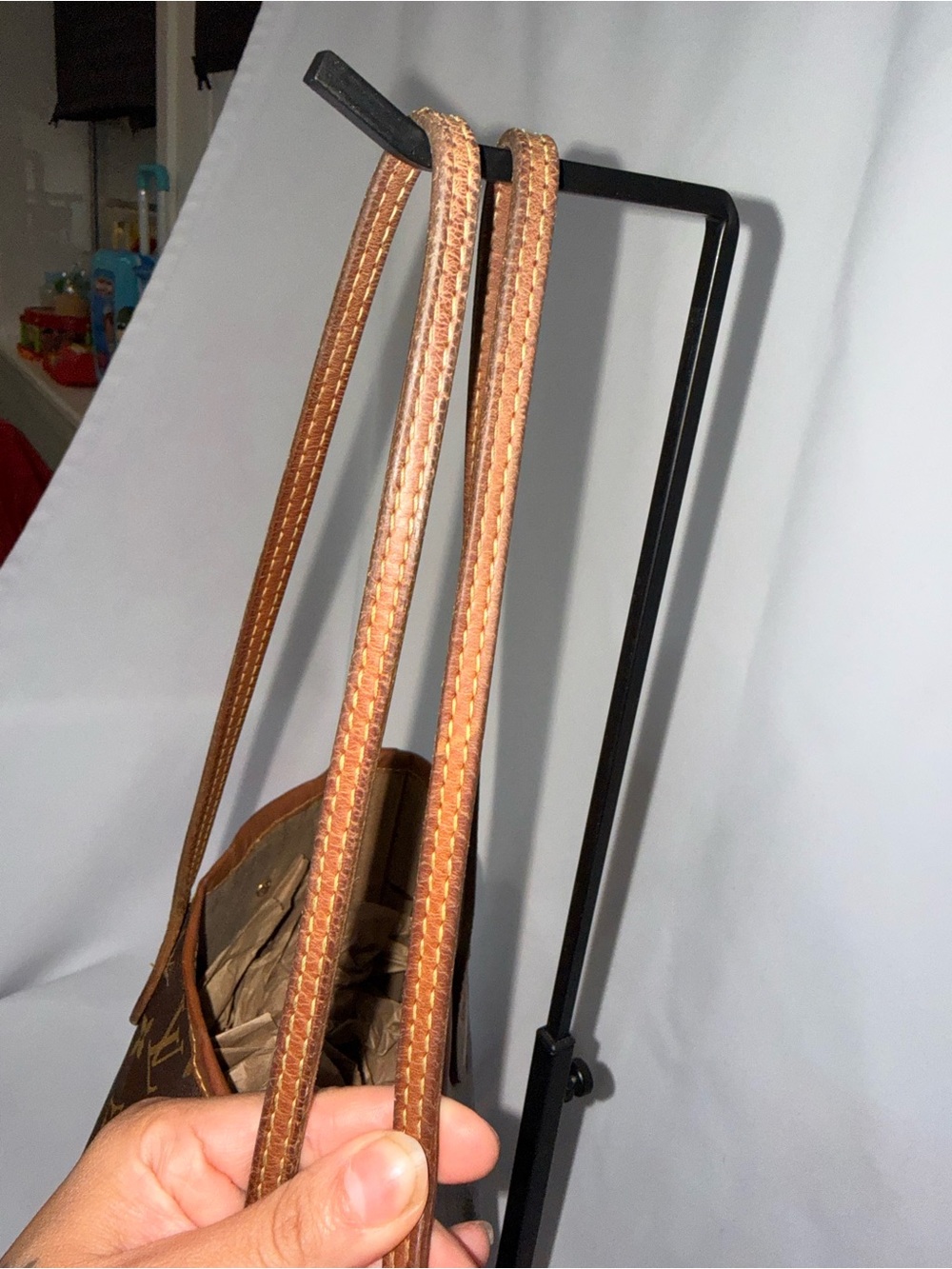 Louis Vuitton Monogram Neverfull MM - Picture 7 of 10